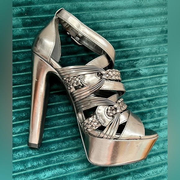 Jessica Simpson Women's Parissa Platform Sandal - Chrome - Size 5 - Picture 8 of 11